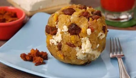 Bolón de verde -  comida típica de la costa