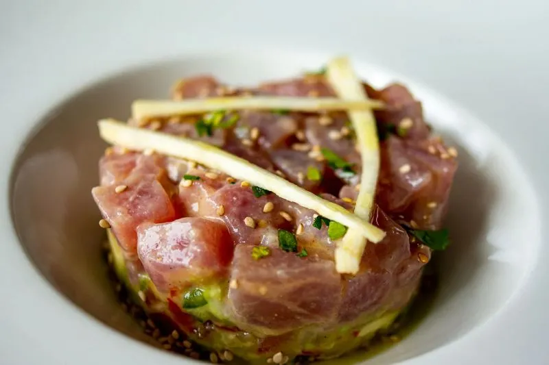 tartar de atun comida tipica galapagos