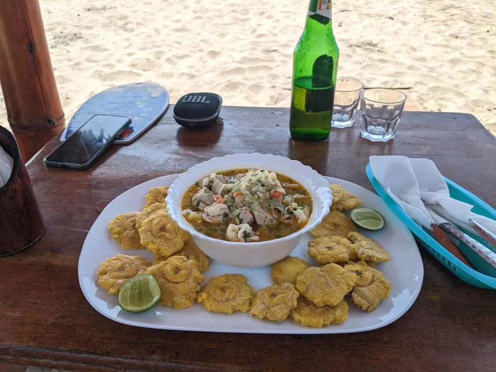 comida en playa Libertador Bolivar